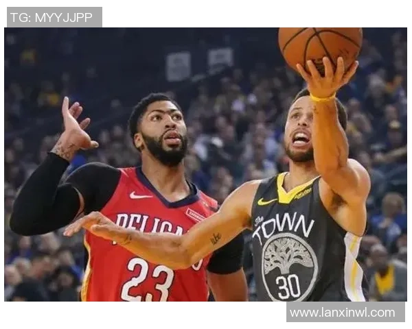 库里对阵鹈鹕狂砍34分精彩集锦回顾与分析