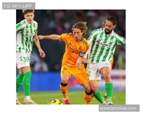 西甲第26轮精彩对决西班牙人主场迎战巴拉多利德全力争胜